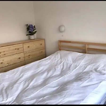 Great Price, Lovely Comfy Flat.2 Mins From The Sea Lyme Regis Exterior photo