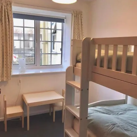 Great Price, Lovely Comfy Flat.2 Mins From The Sea Lyme Regis Exterior photo